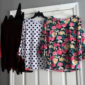 Dainty jewells tops size medium